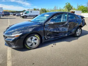 Hyundai Elantra 2.0L 4 2026