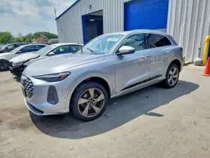 Audi Q5 2.0L 4 2025