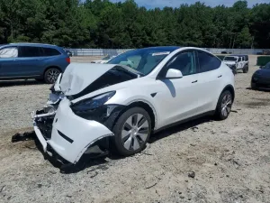 Tesla Model Y 2024