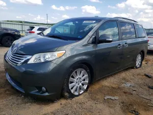 Toyota Sienna 3.5L 6 2013