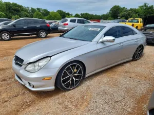 Mercedes-Benz CLS 5.5L 8 2011
