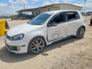 Volkswagen Golf 2.0L 4 2013