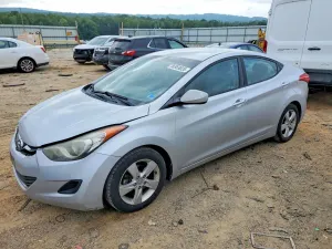 Hyundai Elantra 1.8L 4 2013