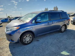Toyota Sienna 3.5L 6 2017