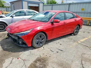 Hyundai Elantra 2.0L 4 2021