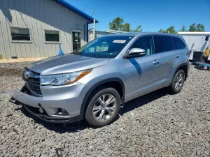 Toyota Highlander 3.5L 6 2016