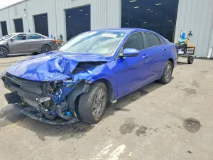 Hyundai Elantra 2.0L 4 2024