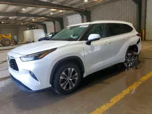Toyota Highlander 2.4L 4 2023