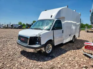 GMC Savana 6.6L 8 2024