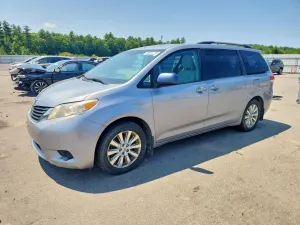 Toyota Sienna 3.5L 6 2013