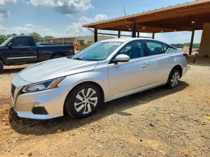 Nissan Altima 2.5L 4 2020