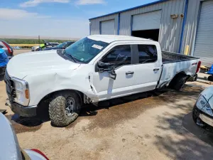Ford F-250 6.8L 8 2024