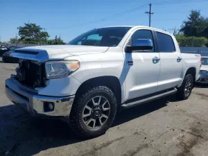 Toyota Tundra 5.7L 8 2017