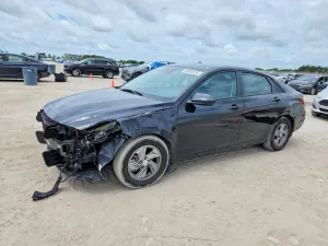 Hyundai Elantra 2.0L 4 2026
