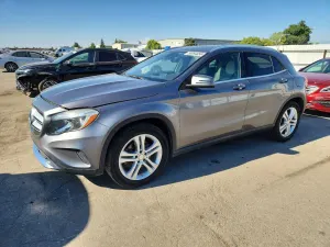 Mercedes-Benz GLA 2.0L 4 2015