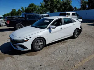 Hyundai Elantra 2.0L 4 2025