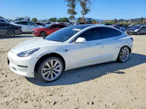 Tesla Model 3 2020