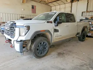 GMC Sierra 6.6L 8 2026