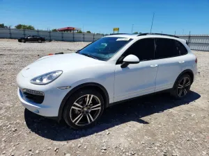 Porsche Cayenne 4.8L 8 2012