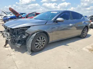 Nissan Altima 2.5L 4 2020