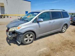 Toyota Sienna 3.5L 6 2013
