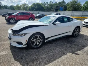 Ford Mustang 2.3L 4 2025