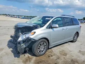 Toyota Sienna 3.5L 6 2019