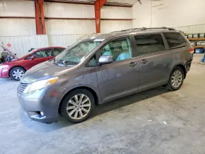 Toyota Sienna 3.5L 6 2011