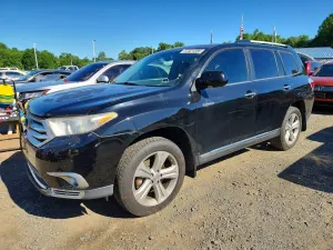 Toyota Highlander 3.5L 6 2013
