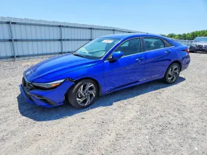 Hyundai Elantra 2.0L 4 2025