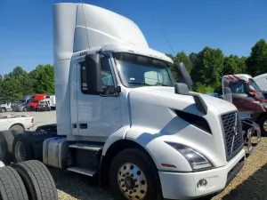 Volvo VNR 12.8L 6 2021