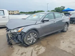 Nissan Altima 2.5L 4 2020