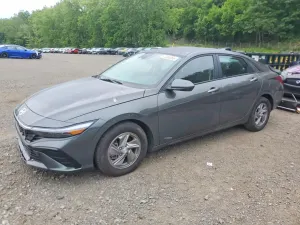Hyundai Elantra 2.0L 4 2025