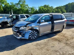 Toyota Sienna 3.5L 6 2018