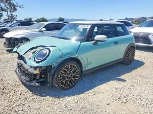 Mini Cooper 2.0L 4 2025