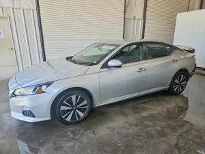Nissan Altima 2.5L 4 2022