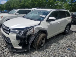 Toyota Highlander 3.5L 6 2019
