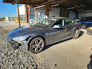 Tesla Model S 2013