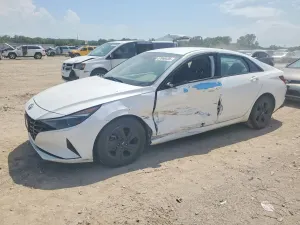 Hyundai Elantra 2.0L 4 2021