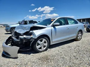 Volkswagen Jetta 2.0L 4 2014