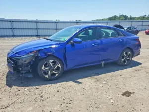 Hyundai Elantra 2.0L 4 2023