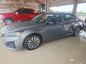 Nissan Altima 2.5L 4 2024