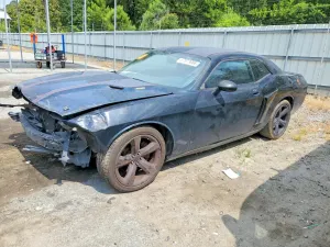 Dodge Challenger 5.7L 8 2013