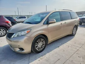 Toyota Sienna 3.5L 6 2012
