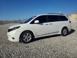 Toyota Sienna 3.5L 6 2011
