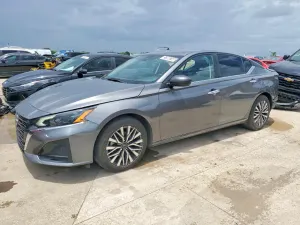 Nissan Altima 2.5L 4 2025