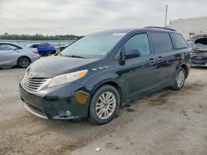 Toyota Sienna 3.5L 6 2014