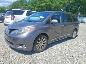 Toyota Sienna 3.5L 6 2015