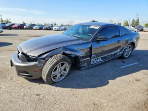 Ford Mustang 3.7L 6 2014