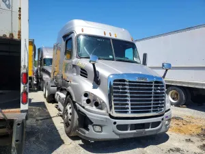 Freightliner Cascadia 12.8L 6 2015
